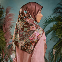 Colorful LE Kebaya Sulam Cinta print by TudungPeople featuring intricate embroidery on traditional fabric.