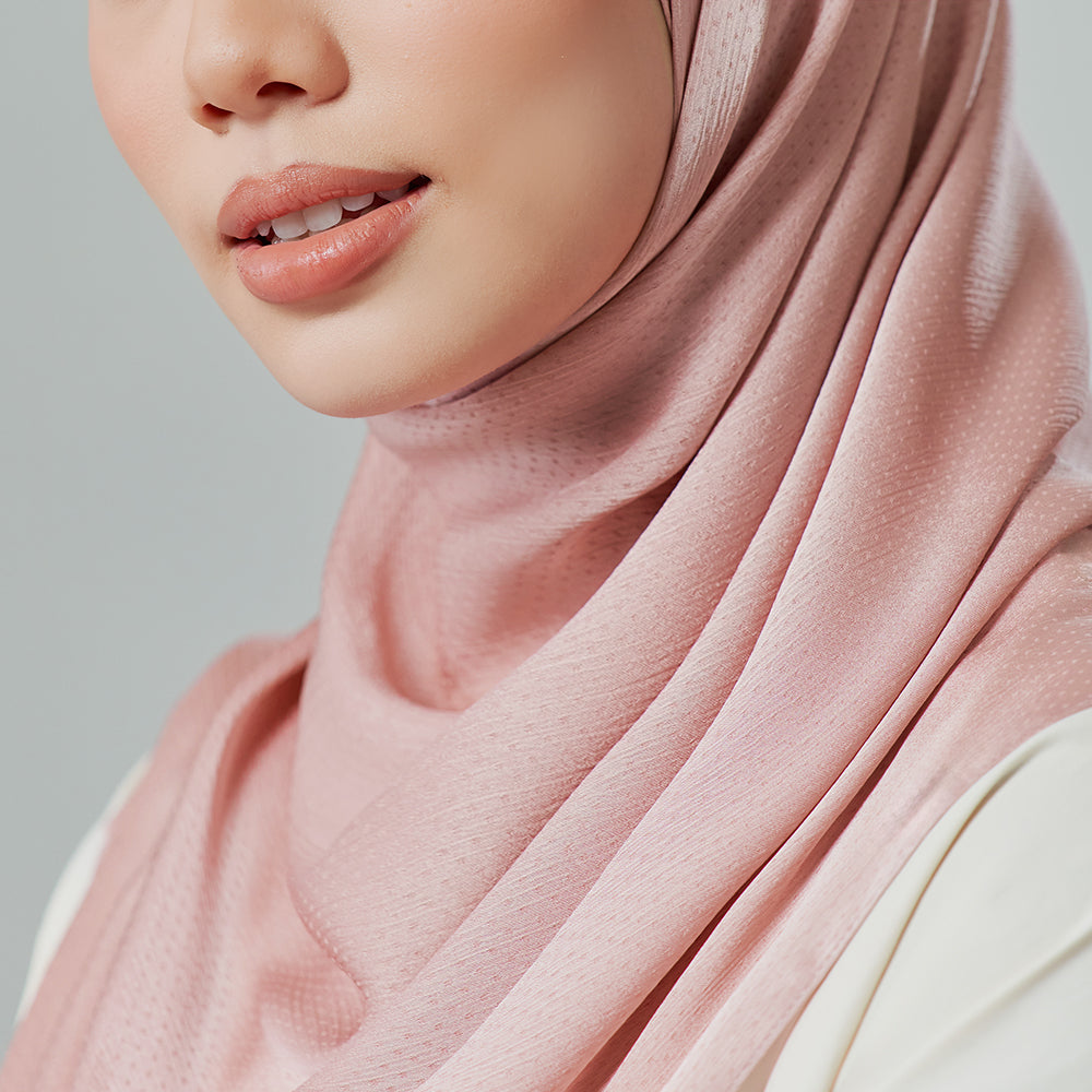 Sofya in Dusty Rose - TudungPeople