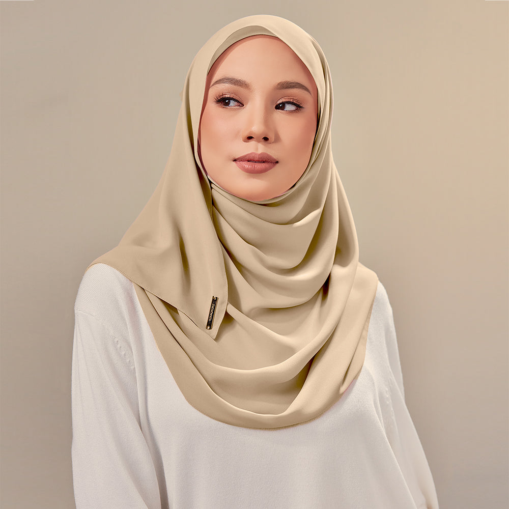 Nluxe in Parchment TudungPeople