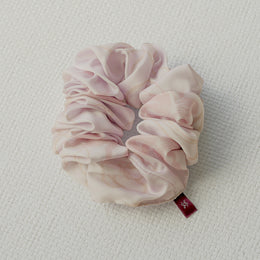 Minimalist Floral - Peach Scrunchie