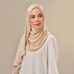 Inaya in Penelope