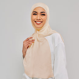Niya Satin in Tortilla