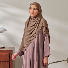Hayaa Khimar in Dark Brown