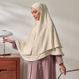 Hayaa Khimar in Sand