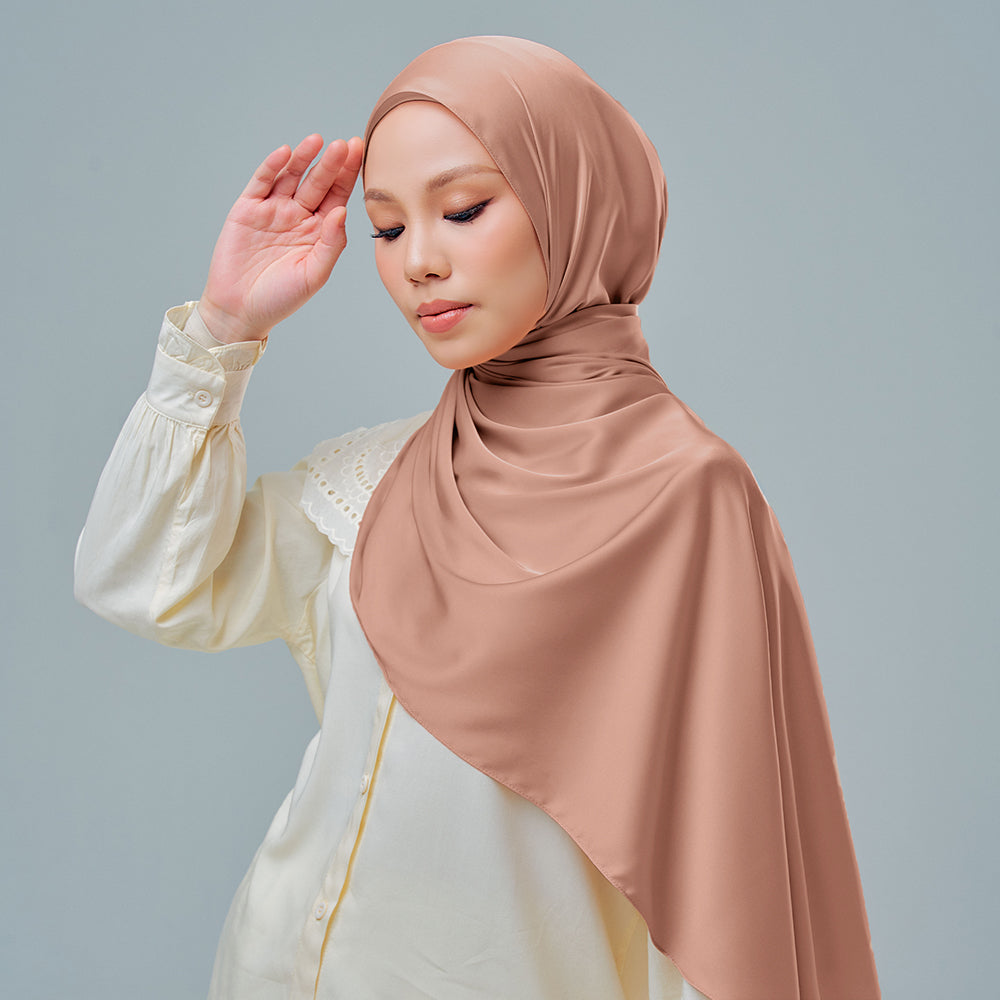 Inaya in Copper