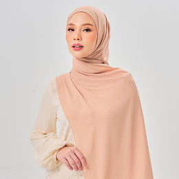 Niya Chiffon in Peach Fuzz