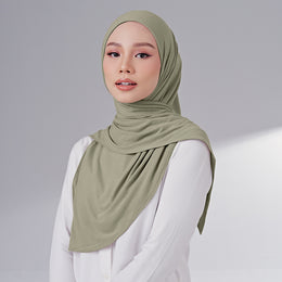 Niya in Sprig (Net)