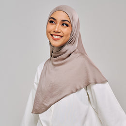 Niya Satin 2.0 in Greige