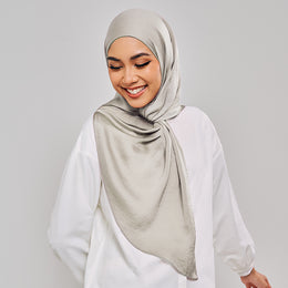 Niya Satin 2.0 in Laurel
