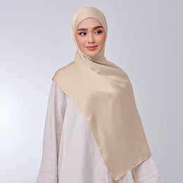 Raisa - Creampuff