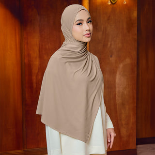 Safaa Bamboo in Biscotti Signature Tudung by TudungPeople, showcasing the elegant fabric and design details.
