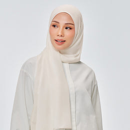 Suri in Pearl